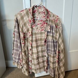 POL Multicolor Floral and Plaid Button Down Shirt